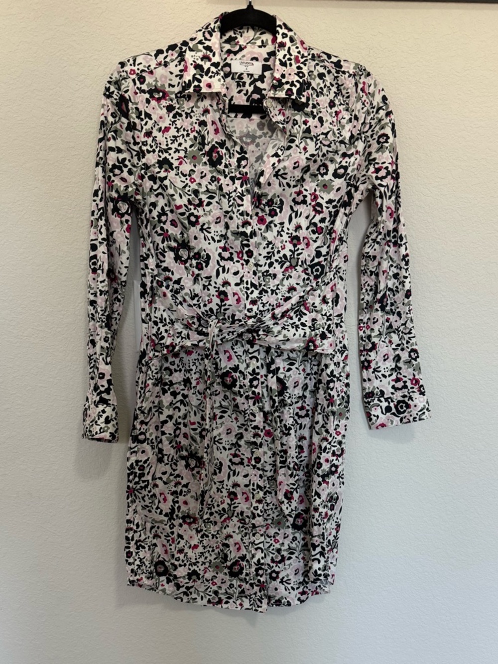 UNTUCKit Simone Tie Waist White Pink Green Floral Buttoned Stretch Shirt Dress 4 - Picture 2 of 9